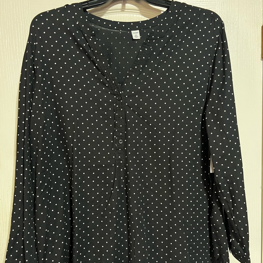 NWT Old Navy Blouse Black/White Polka dot blouse XXL